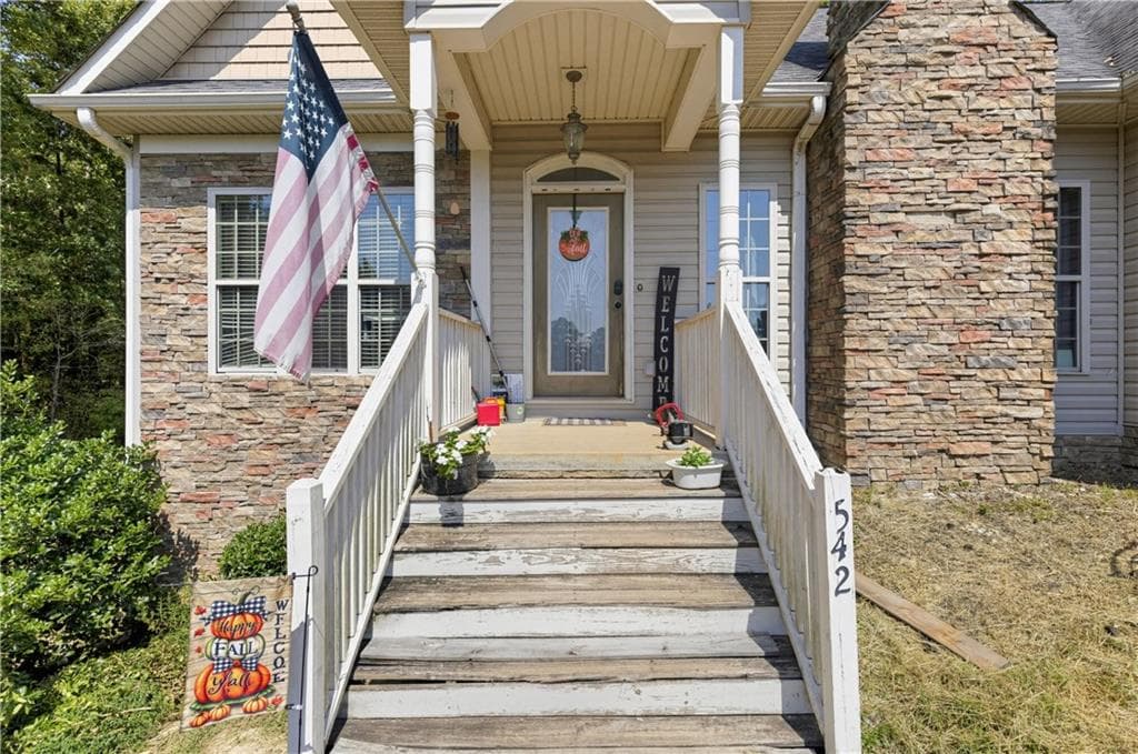 4 bedroom, 3 bathroom, 2,159 sq ft single family residence for sale at 542 Calloway Terrace, Rockmart, GA 30153 — photo 2