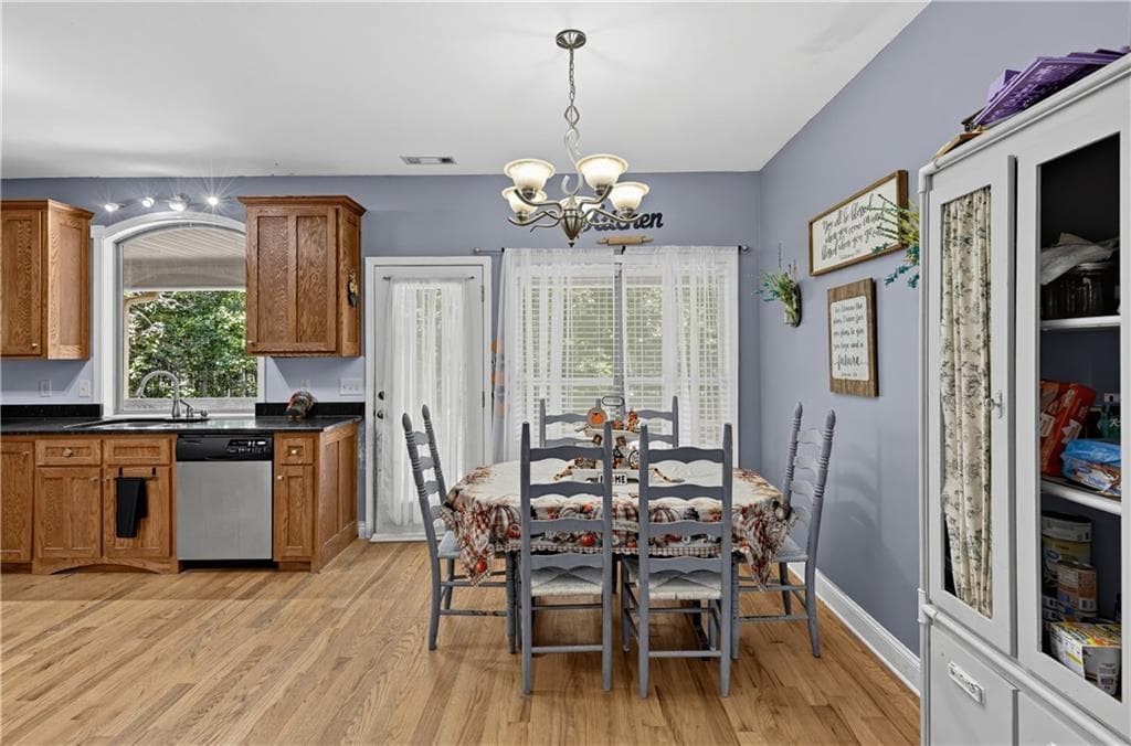 4 bedroom, 3 bathroom, 2,159 sq ft single family residence for sale at 542 Calloway Terrace, Rockmart, GA 30153 — photo 8