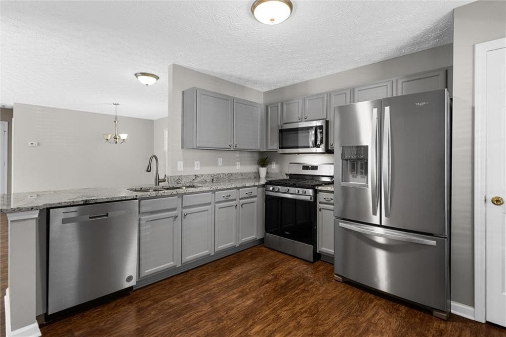 2 bedroom, 2 bathroom, 1,420 sq ft single family residence for sale at 242 Hiawassee Drive, Woodstock, GA 30188 — photo 3
