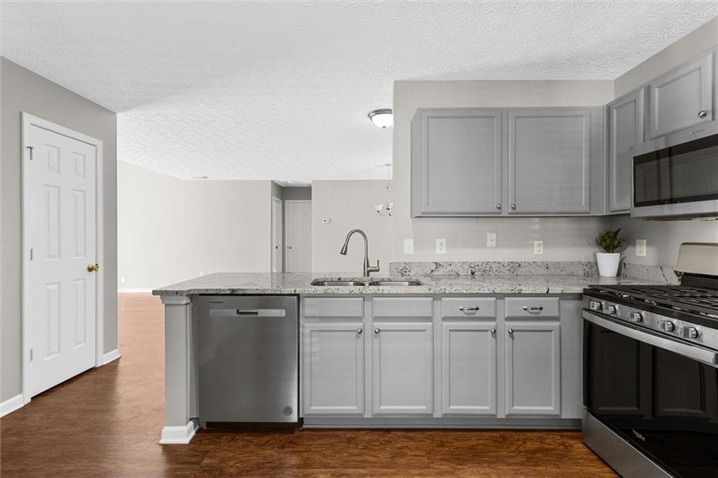 2 bedroom, 2 bathroom, 1,420 sq ft single family residence for sale at 242 Hiawassee Drive, Woodstock, GA 30188 — photo 4