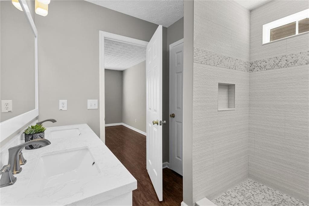 2 bedroom, 2 bathroom, 1,420 sq ft single family residence for sale at 242 Hiawassee Drive, Woodstock, GA 30188 — photo 7