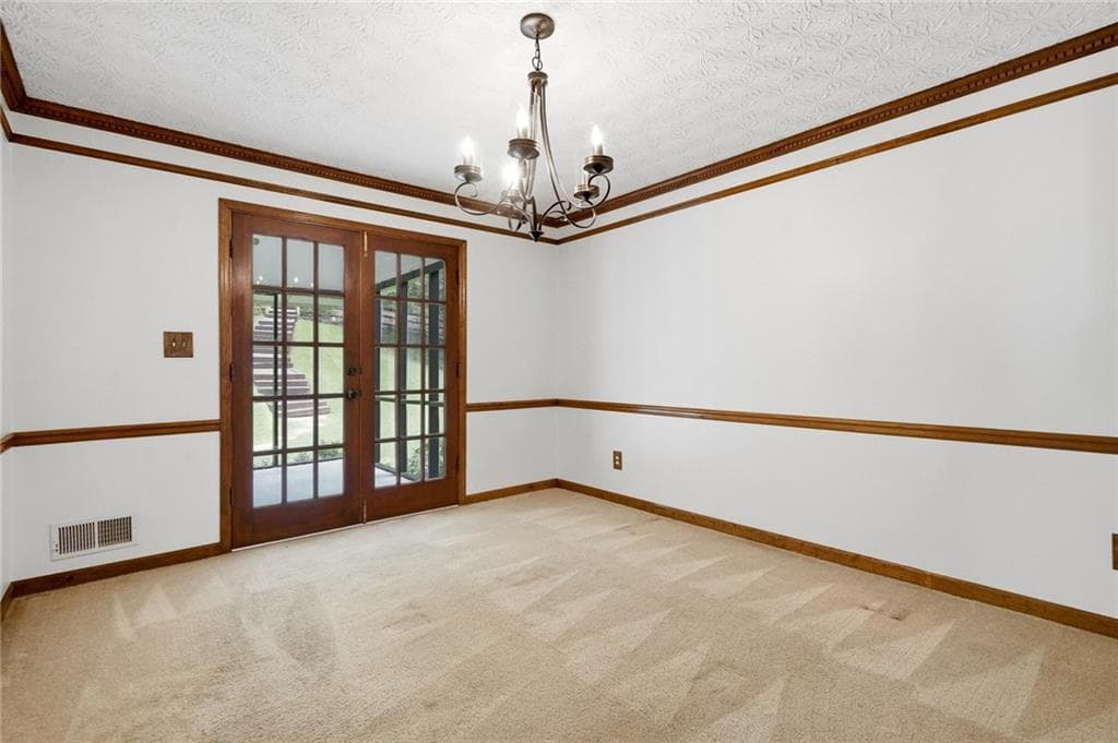 4 bedroom, 3 bathroom, 2,288 sq ft single family residence for sale at 10870 Shallowford Road, Roswell, GA 30075 — photo 10
