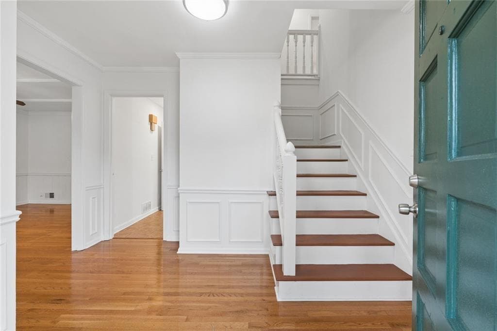 4 bedroom, 3 bathroom, 2,172 sq ft single family residence for sale at 4143 Wellington Hills Drive, Snellville, GA 30039 — photo 2