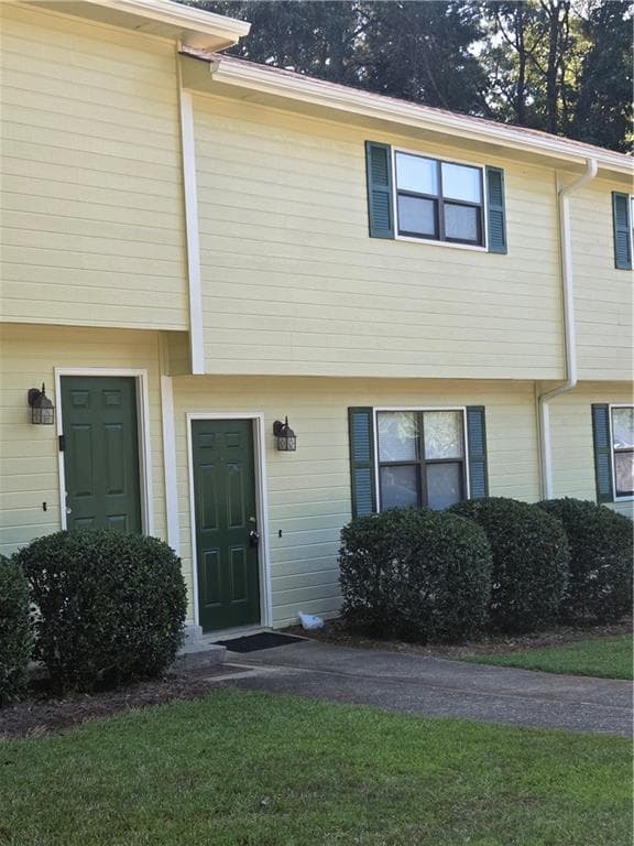 2 bedroom, 2 bathroom, 1,240 sq ft duplex for rent at 8492 Pineland Drive, Jonesboro, GA 30238 for $1,475 a month