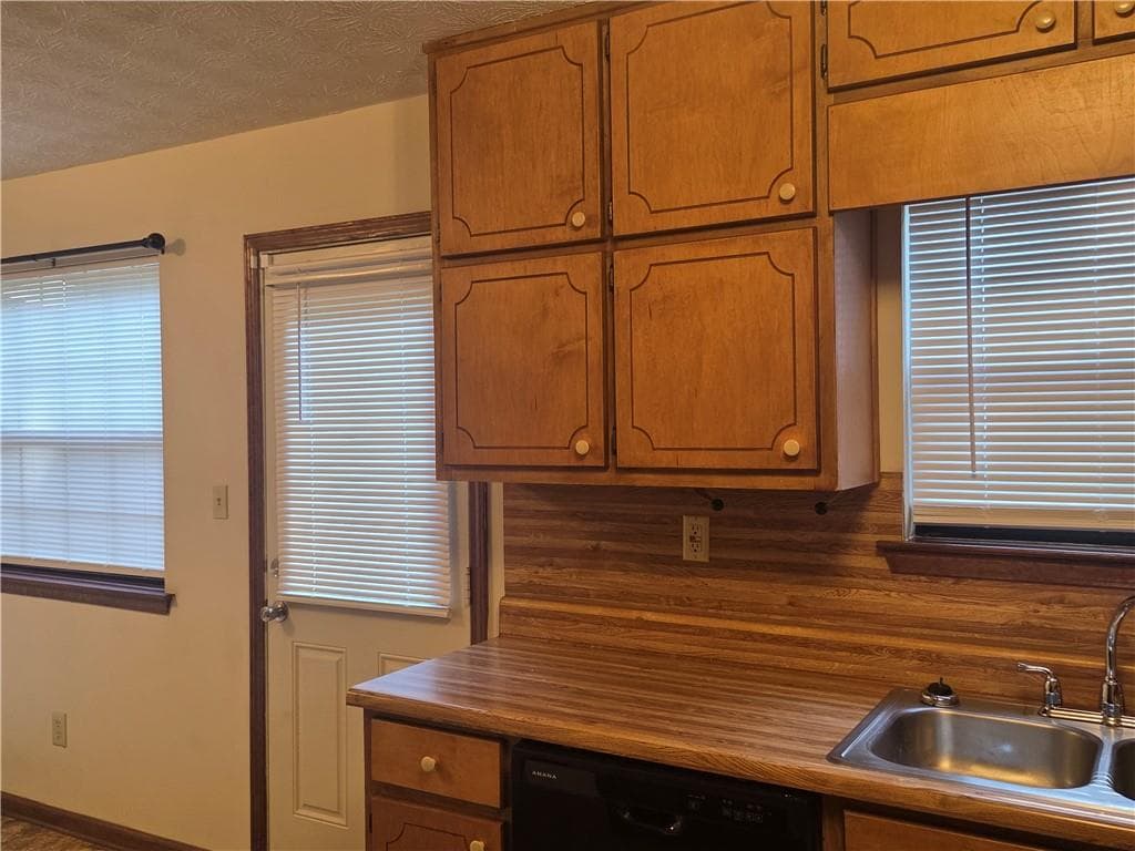 2 bedroom, 2 bathroom, 1,240 sq ft duplex for rent at 8492 Pineland Drive, Jonesboro, GA 30238 for $1,475 a month — photo 8