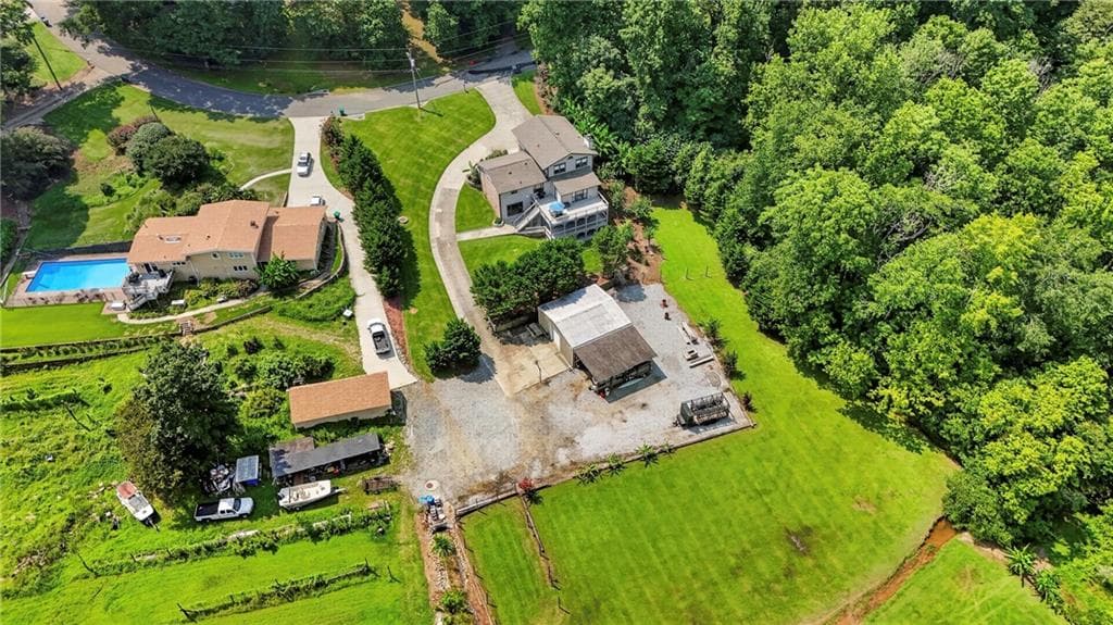 5 bedroom, 4 bathroom, 3,959 sq ft single family residence for sale at 43 Bailey Drive, Lilburn, GA 30047 — photo 4