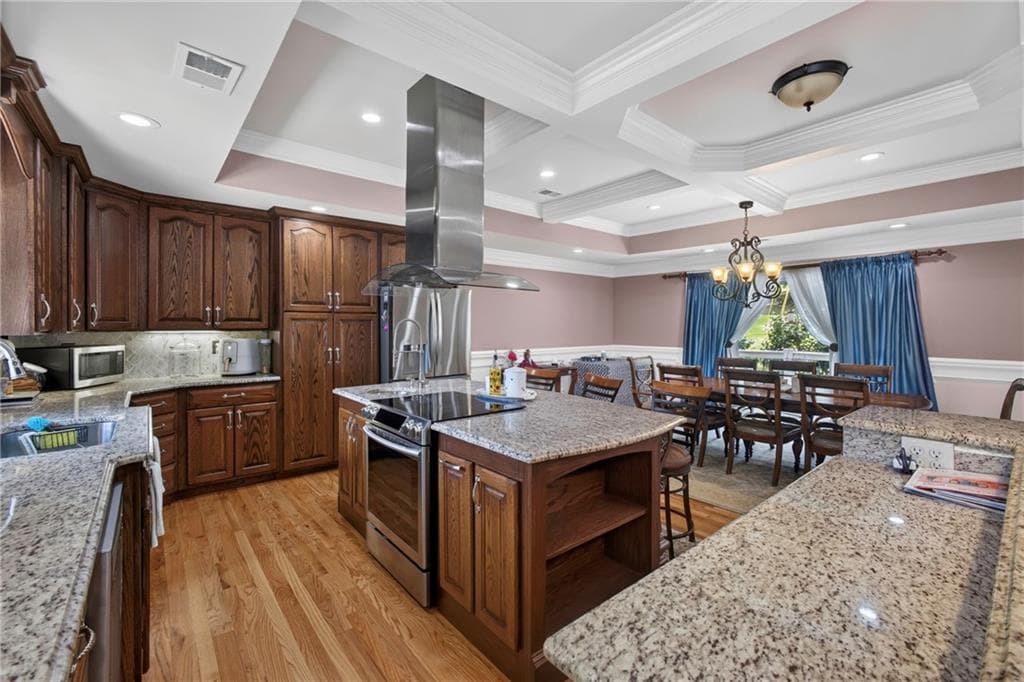 5 bedroom, 4 bathroom, 3,959 sq ft single family residence for sale at 43 Bailey Drive, Lilburn, GA 30047 — photo 8