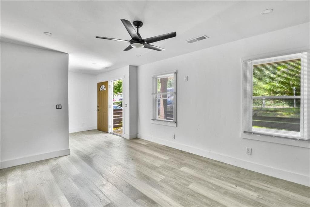 4 bedroom, 3 bathroom, 1,700 sq ft single family residence for sale at 2256 Carey Drive, Atlanta, GA 30315 — photo 3