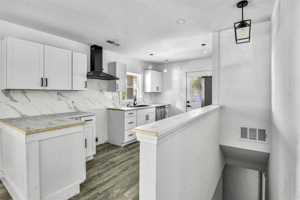 4 bedroom, 3 bathroom, 1,700 sq ft single family residence for sale at 2256 Carey Drive, Atlanta, GA 30315 — photo 6