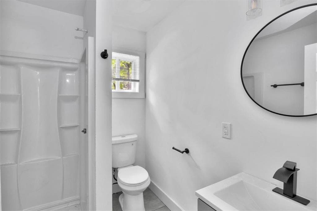 4 bedroom, 3 bathroom, 1,700 sq ft single family residence for sale at 2256 Carey Drive, Atlanta, GA 30315 — photo 10