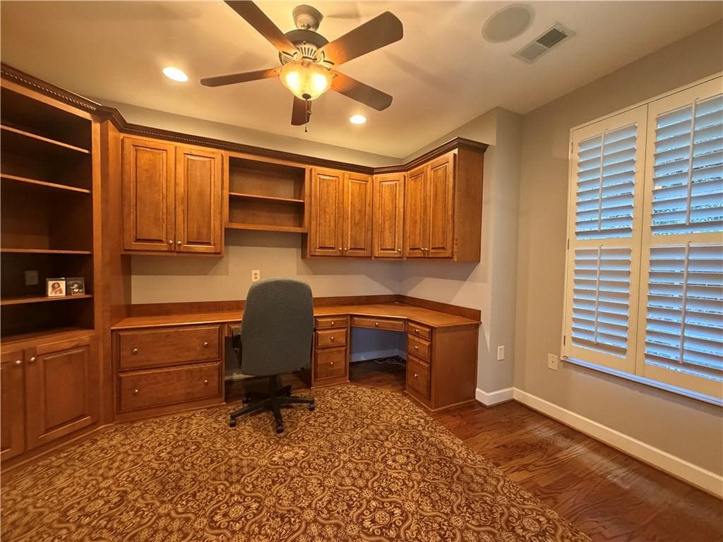 3 bedroom, 2 bathroom, 1,854 sq ft condominium for rent at 2100 Village Lane, Roswell, GA 30075 for $3,350 a month — photo 8