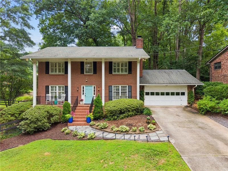 5 bedroom, 4 bathroom, 3,269 sq ft single family residence for sale at 2544 Circlewood Road, Atlanta, GA 30345 — photo 2