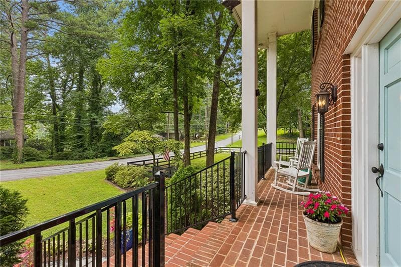 5 bedroom, 4 bathroom, 3,269 sq ft single family residence for sale at 2544 Circlewood Road, Atlanta, GA 30345 — photo 3