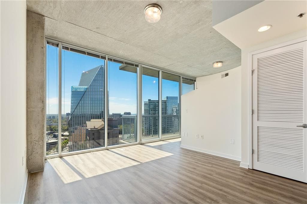 1 bedroom, 1 bathroom, 764 sq ft condominium for rent at 3324 Peachtree Road 2610, Atlanta, GA 30326 for $2,095 a month — photo 4