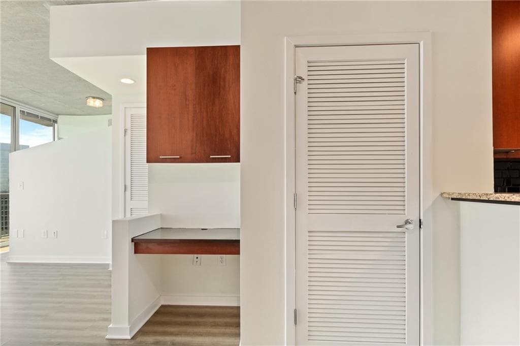 1 bedroom, 1 bathroom, 764 sq ft condominium for rent at 3324 Peachtree Road 2610, Atlanta, GA 30326 for $2,095 a month — photo 9