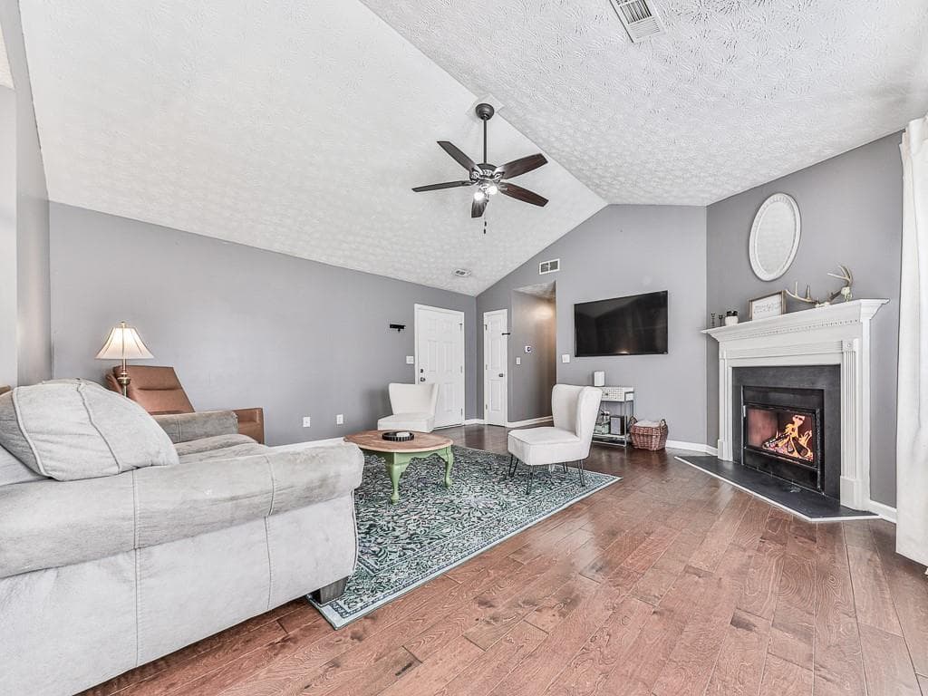 3 bedroom, 2 bathroom, 1,000 sq ft single family residence for sale at 15 Oak Grove Lane, Adairsville, GA 30103 — photo 5