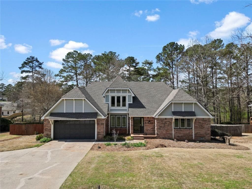 5 bedroom, 3 bathroom, 2,889 sq ft single family residence sold at 39 Club View Drive, Rome, GA 30161