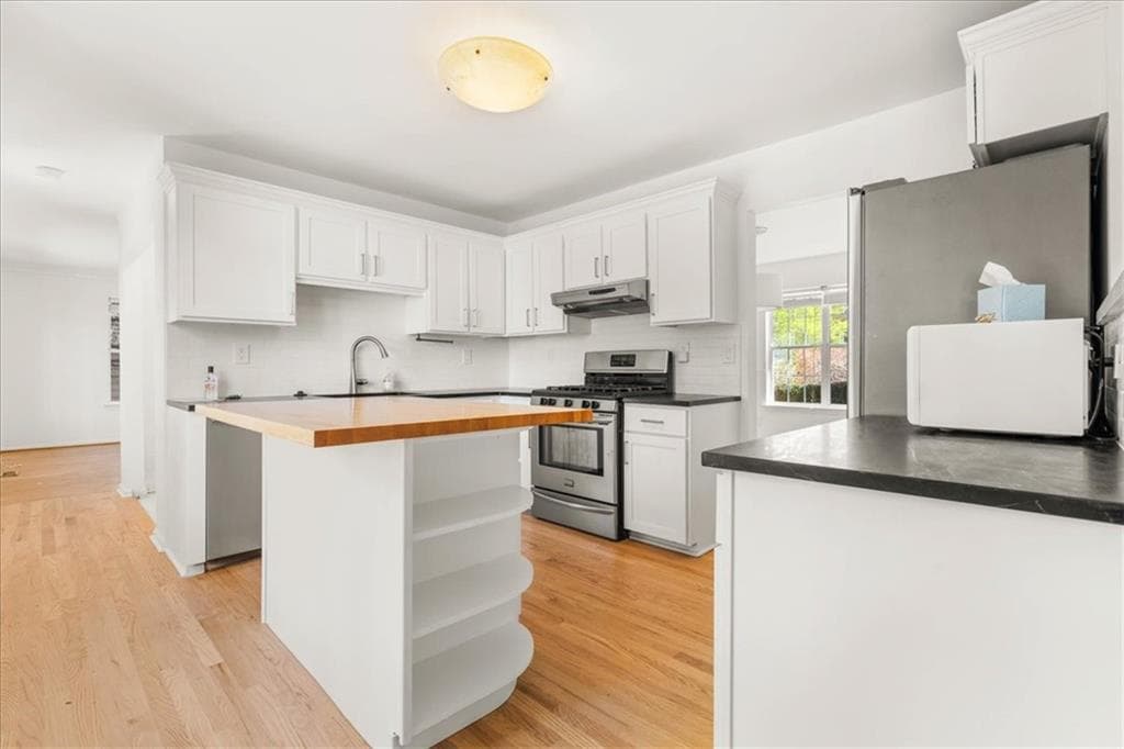 4 bedroom, 4 bathroom, 1,480 sq ft single family residence for rent at 11190 Abbotts Station Drive, Johns Creek, GA 30097 for $2,995 a month — photo 8