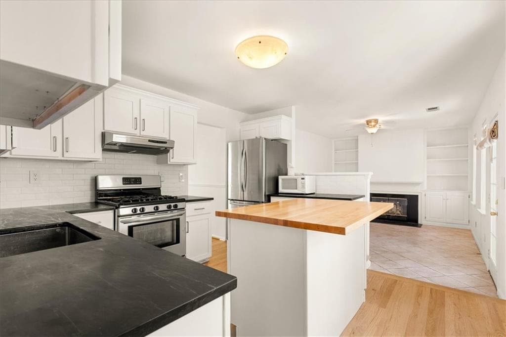 4 bedroom, 4 bathroom, 1,480 sq ft single family residence for rent at 11190 Abbotts Station Drive, Johns Creek, GA 30097 for $2,995 a month — photo 9