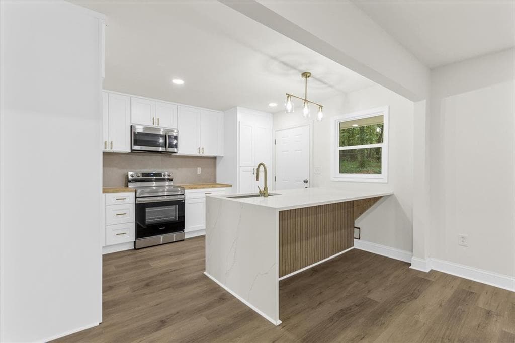 3 bedroom, 3 bathroom, 1,677 sq ft single family residence for sale at 650 Bolton Road, Atlanta, GA 30331 — photo 7