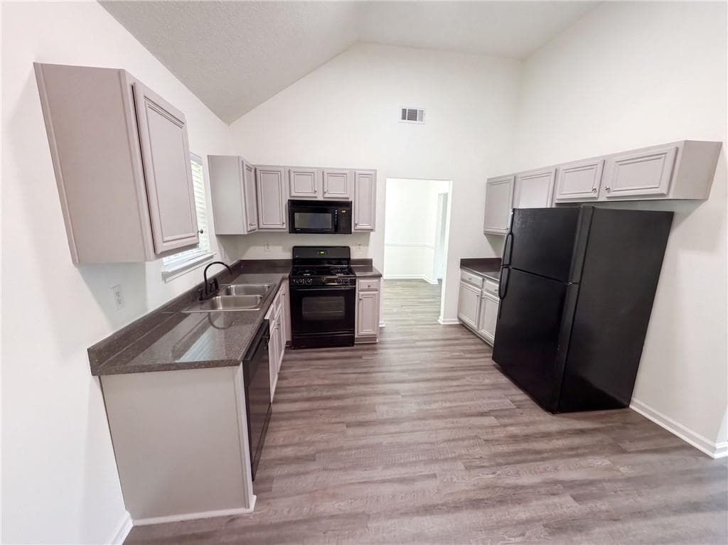 3 bedroom, 3 bathroom, 2,571 sq ft single family residence for sale at 4720 Buffalo Street, Fairburn, GA 30213 — photo 2