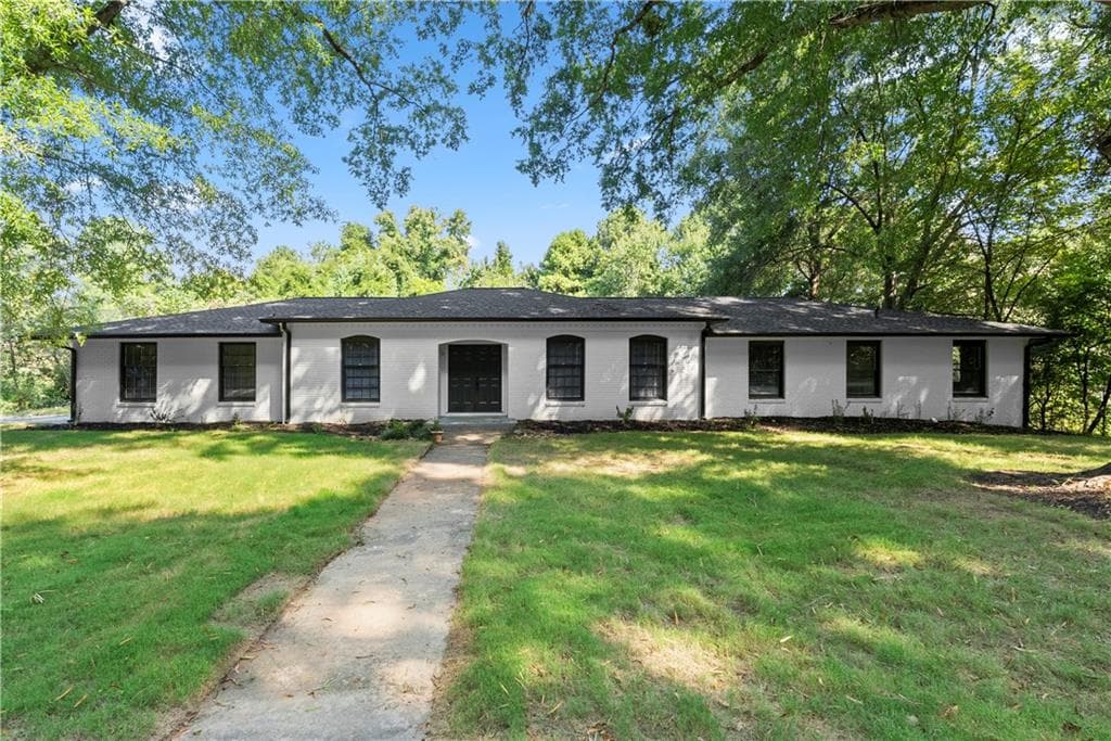 7 bedroom, 3 bathroom, 4,573 sq ft single family residence for sale at 923 Old Noonday Sch House Road, Marietta, GA 30066