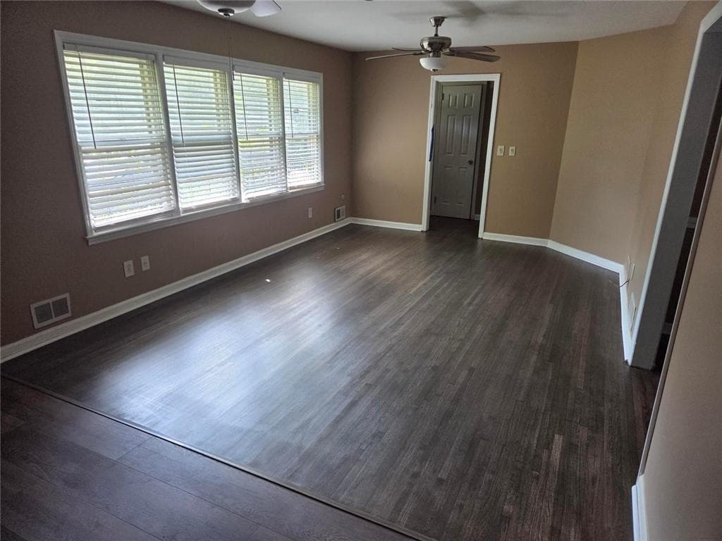4 bedroom, 2 bathroom, 1,621 sq ft single family residence for sale at 1037 Mell Avenue, Clarkston, GA 30021 — photo 6