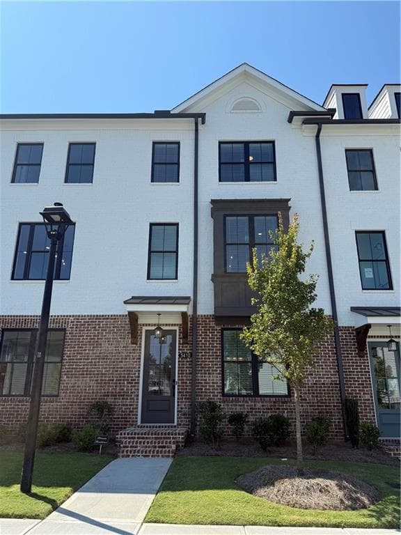 3 bedroom, 4 bathroom, 1,893 sq ft townhouse for rent at 5410 Howington Court, Buford, GA 30518 for $2,595 a month — photo 1 of 28