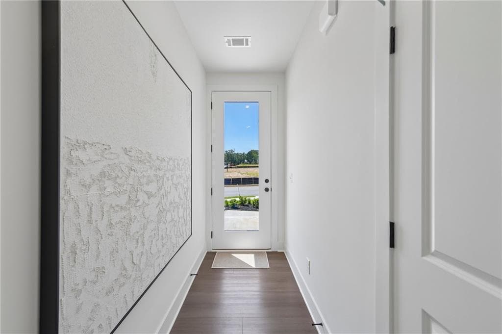3 bedroom, 3 bathroom, 1,745 sq ft townhouse for sale at 218 Foxtrot Avenue, Hoschton, GA 30548 — photo 6