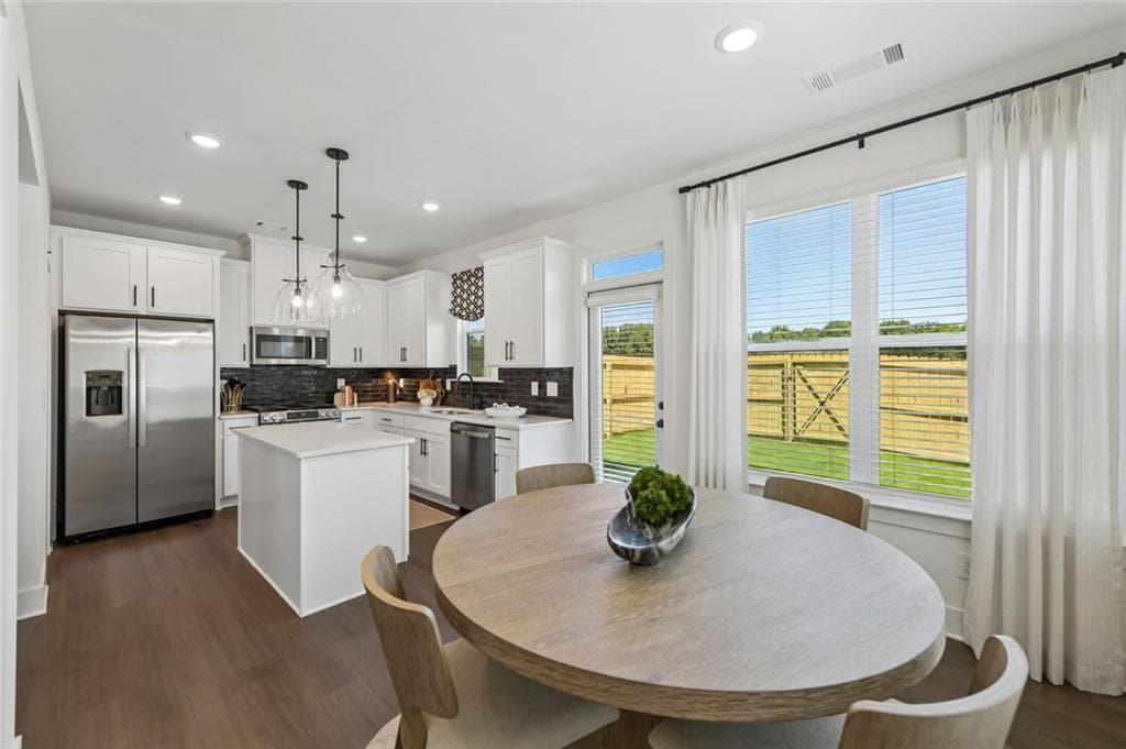 3 bedroom, 3 bathroom, 1,745 sq ft townhouse for sale at 218 Foxtrot Avenue, Hoschton, GA 30548 — photo 10