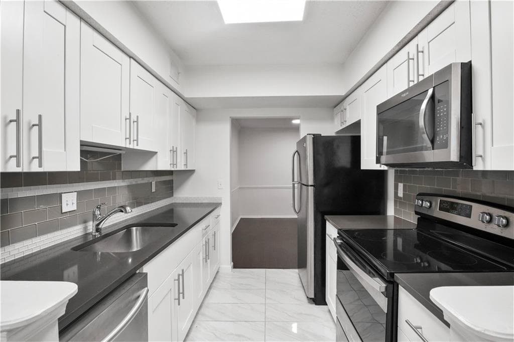 2 bedroom, 2 bathroom, 1,139 sq ft condominium for sale at 1312 Old Hammond, Sandy Springs, GA 30350 — photo 5