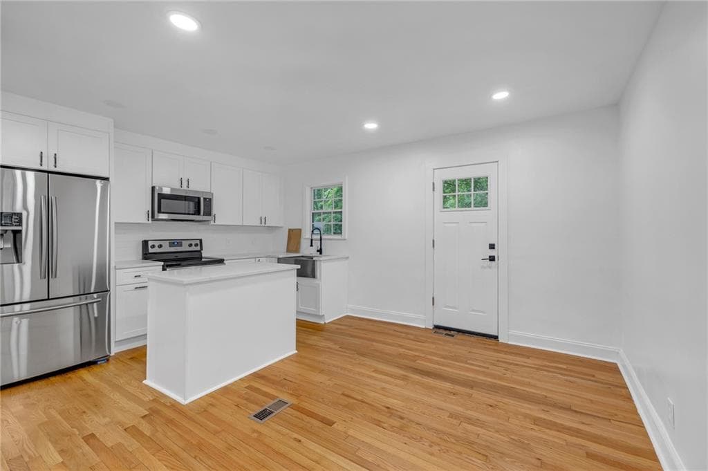 3 bedroom, 2 bathroom, 1,178 sq ft single family residence for rent at 1803 S Gordon Street, Atlanta, GA 30310 for $2,500 a month — photo 9