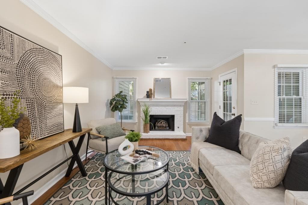 2 bedroom, 3 bathroom, 1,361 sq ft townhouse for sale at 597 Saint James Walk, Marietta, GA 30067 — photo 6
