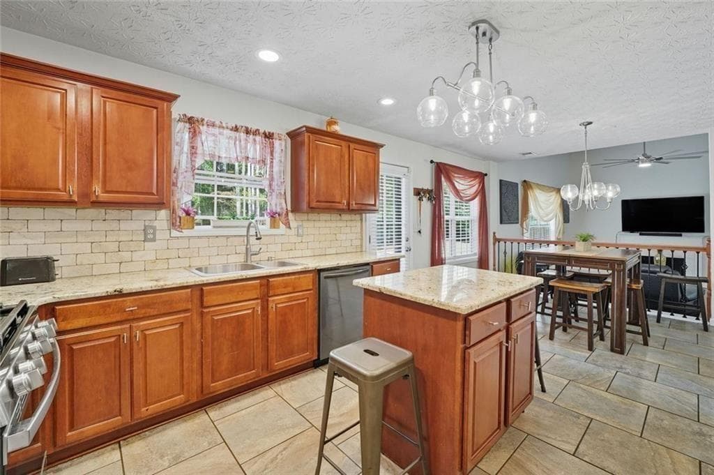 4 bedroom, 3 bathroom, 3,064 sq ft single family residence for sale at 264 Kendall Street, Newnan, GA 30263 — photo 10