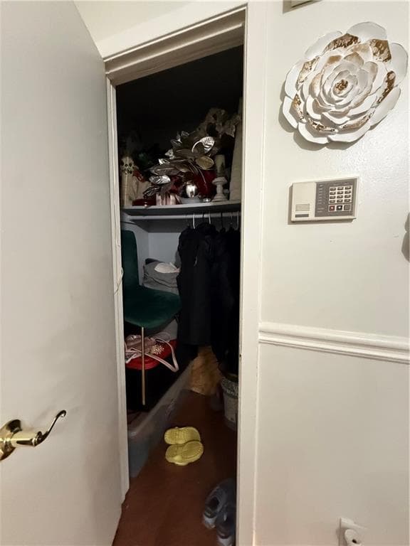 2 bedroom, 1 bathroom, 1,036 sq ft townhouse for sale at 6705 Colchester Place, Norcross, GA 30093 — photo 4