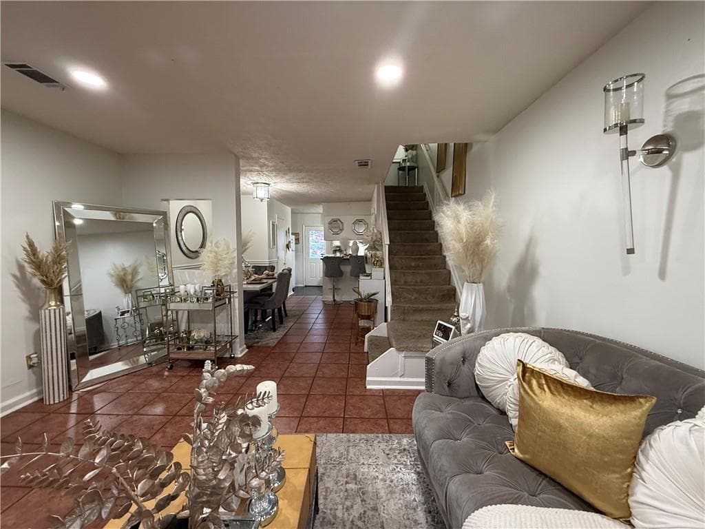 2 bedroom, 1 bathroom, 1,036 sq ft townhouse for sale at 6705 Colchester Place, Norcross, GA 30093 — photo 8
