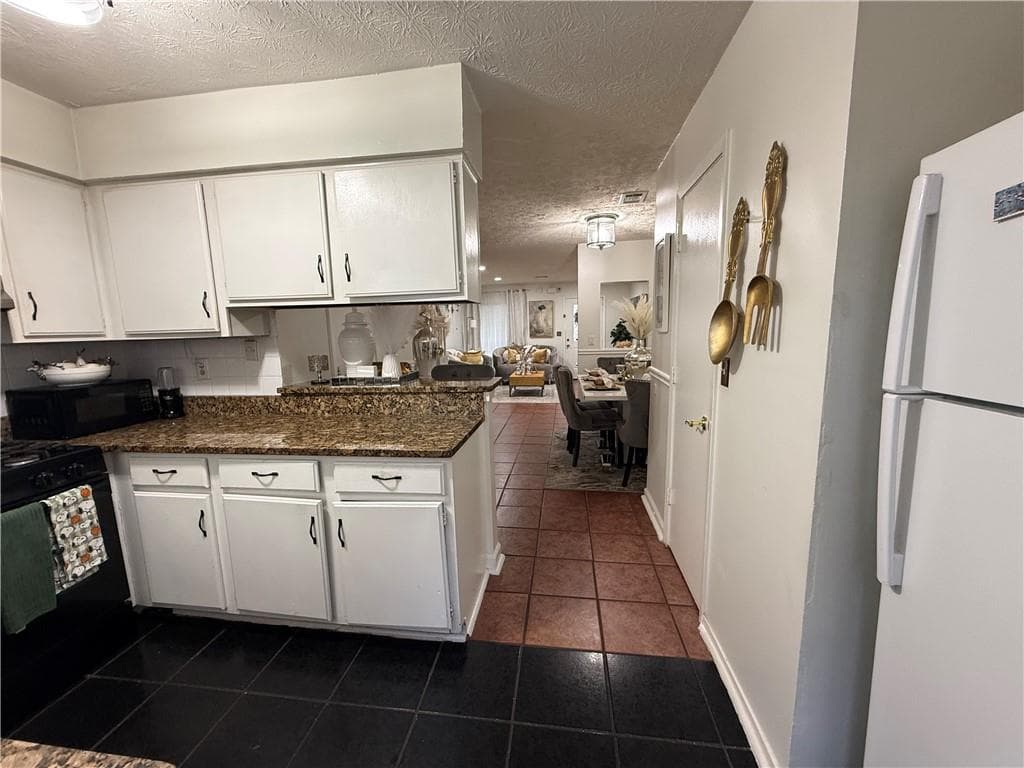 2 bedroom, 1 bathroom, 1,036 sq ft townhouse for sale at 6705 Colchester Place, Norcross, GA 30093 — photo 9