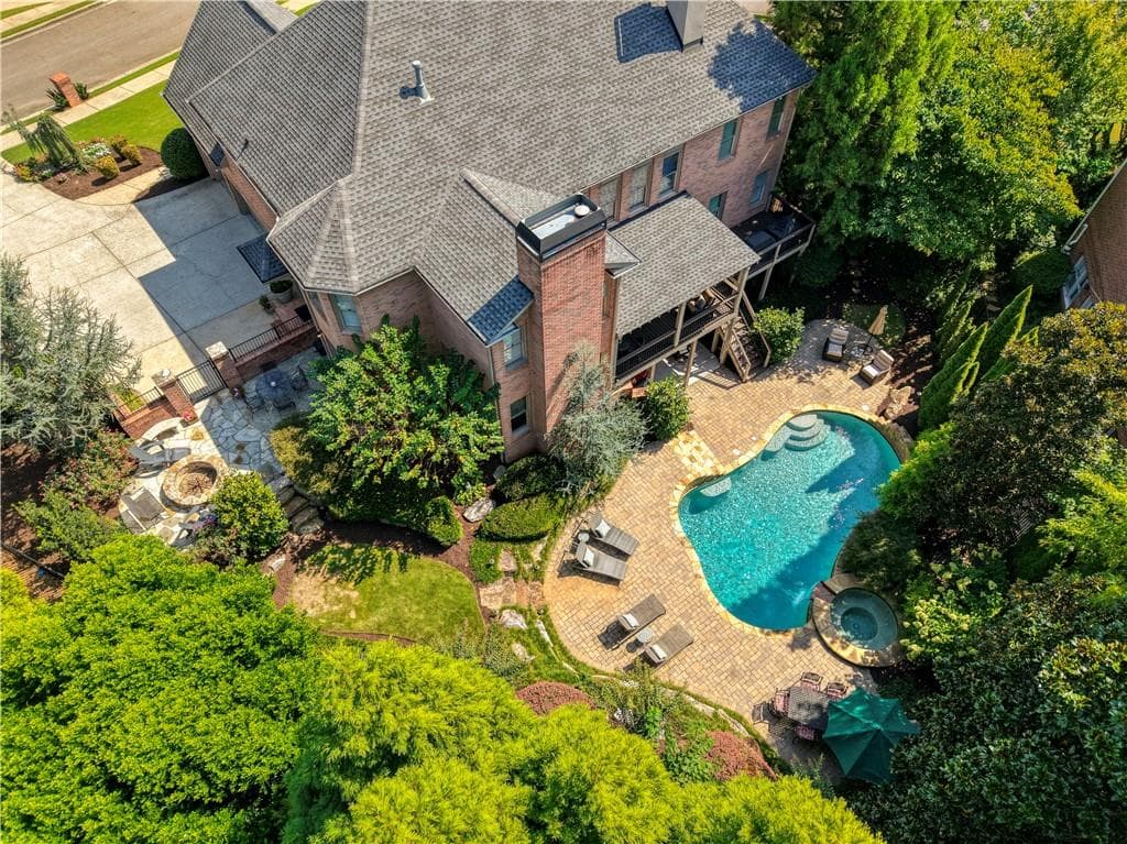 7 bedroom, 8 bathroom, 7,179 sq ft single family residence for sale at 660 Barnesley Lane, Alpharetta, GA 30022 — photo 2