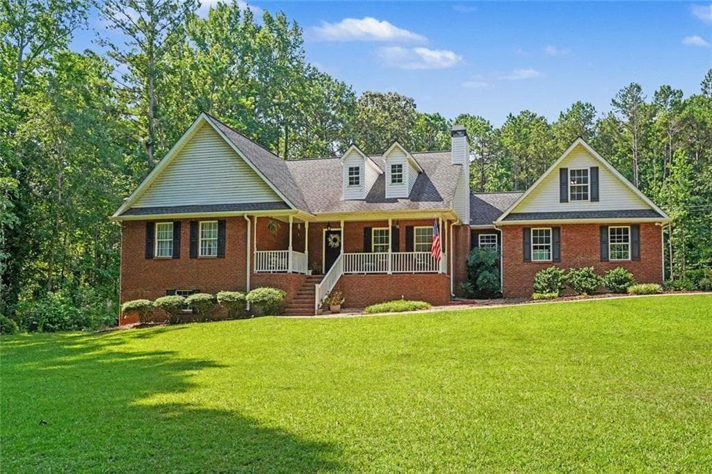 3 bedroom, 2 bathroom, 3,872 sq ft single family residence for sale at 758 Hemphill Road, Stockbridge, GA 30281 — photo 2