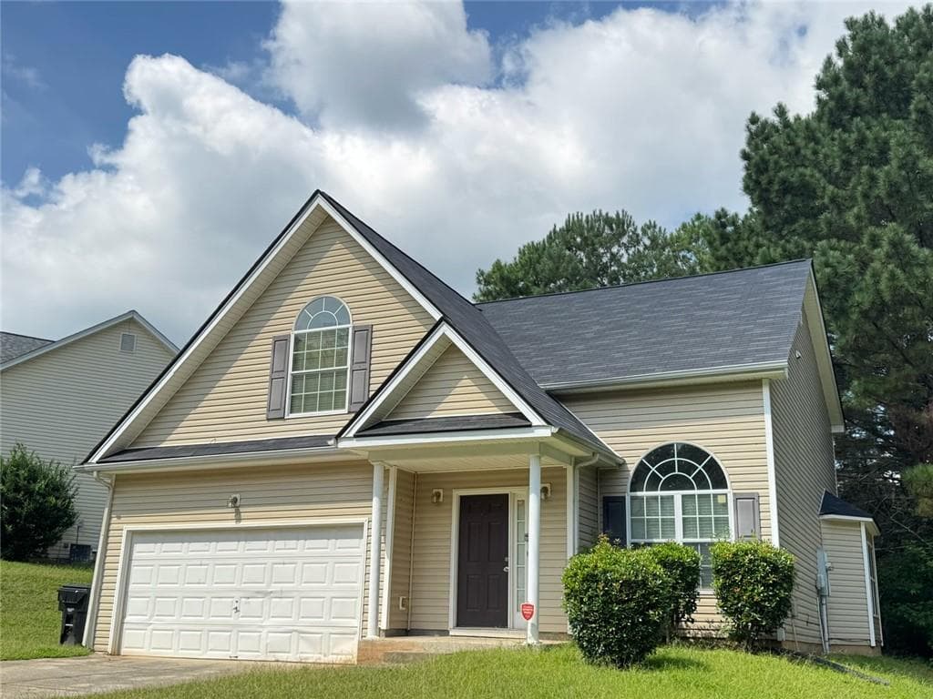 4 bedroom, 3 bathroom, 2,094 sq ft single family residence for rent at 3229 Diamond Bluff, Union City, GA 30291 for $1,950 a month