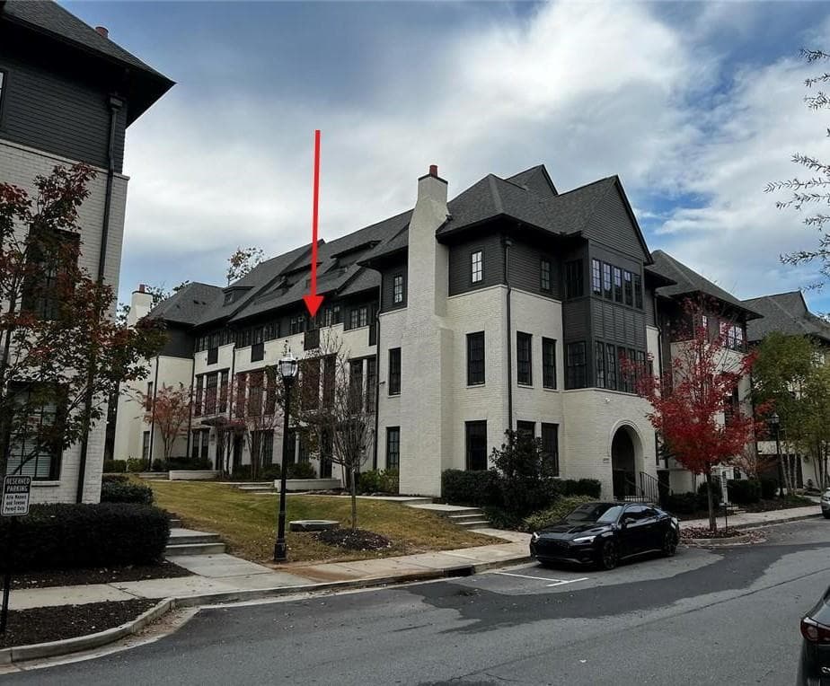3 bedroom, 5 bathroom, 2,715 sq ft townhouse for sale at 6580 Aria Village Drive, Sandy Springs, GA 30328 — photo 3