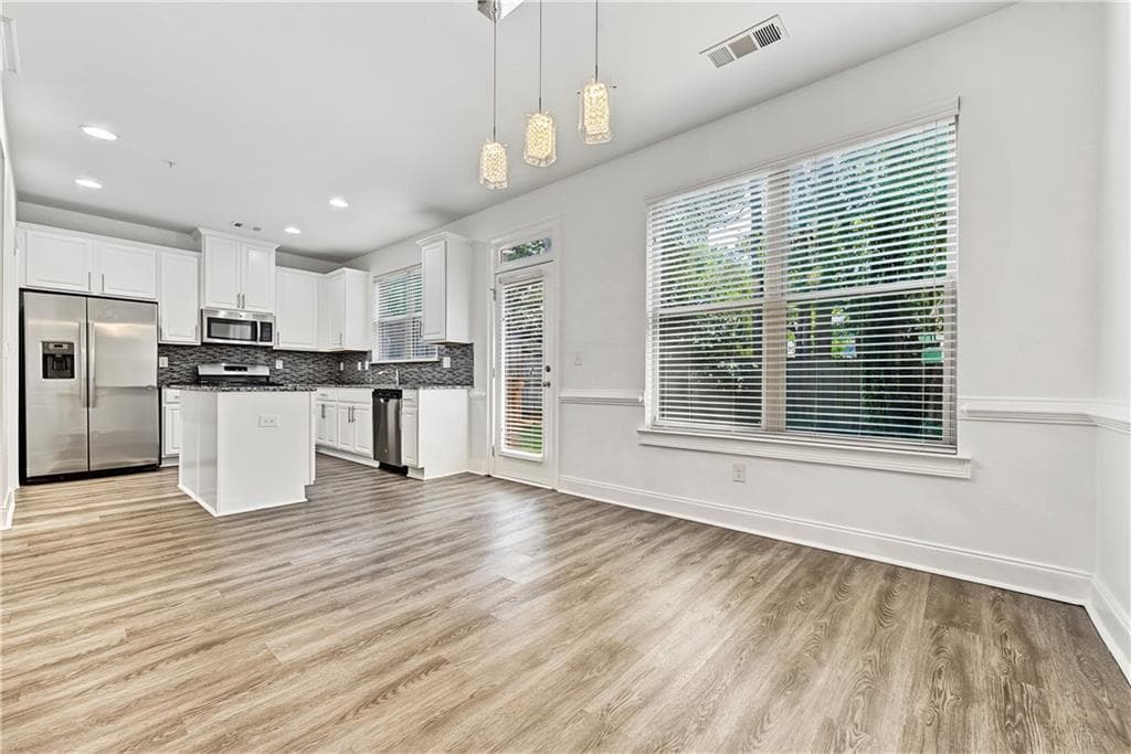 3 bedroom, 3 bathroom, 2,095 sq ft single family residence for rent at 2038 Brightleaf Way 103, Marietta, GA 30060 for $3,000 a month — photo 7