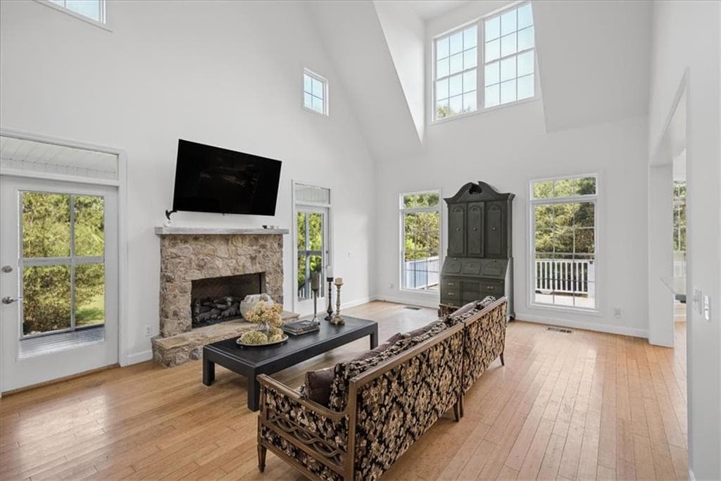 2 bedroom, 2 bathroom, 2,426 sq ft single family residence for sale at 6533 W Armuchee Road, Summerville, GA 30747 — photo 6