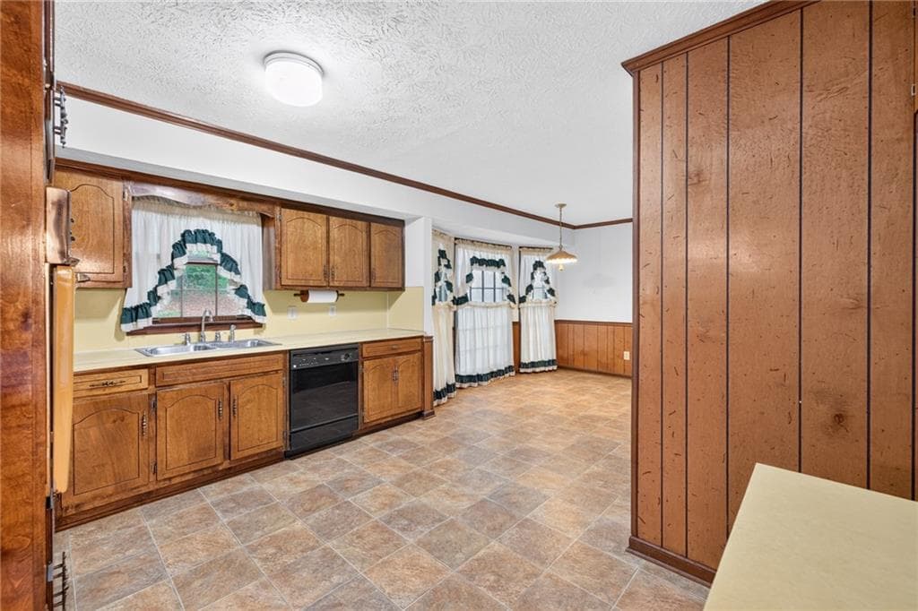 3 bedroom, 2 bathroom, 1,814 sq ft single family residence for sale at 513 Midland Park Drive, Stone Mountain, GA 30087 — photo 10