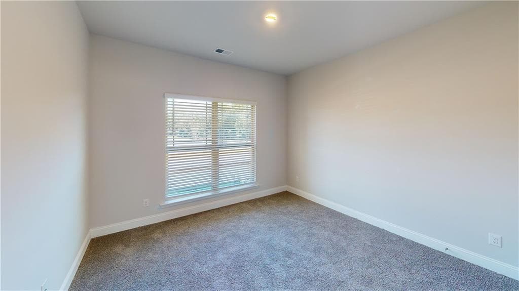 3 bedroom, 2 bathroom, 1,826 sq ft single family residence for sale at 1031 Holliday Pass 19, Griffin, GA 30223 — photo 5