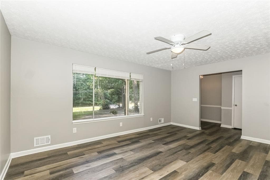 4 bedroom, 3 bathroom, 2,064 sq ft single family residence for sale at 2734 Noahs Ark Road, Jonesboro, GA 30236 — photo 9