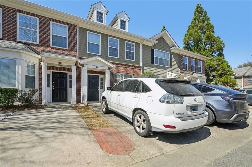 2 bedroom, 3 bathroom, 1,260 sq ft condominium for sale at 2147 Del Lago Circle 12, Kennesaw, GA 30152 — photo 2