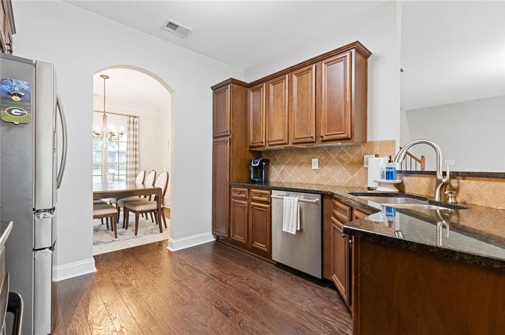 5 bedroom, 3 bathroom, 2,762 sq ft single family residence for sale at 1801 Beyers Landing Drive, Buford, GA 30519 — photo 7