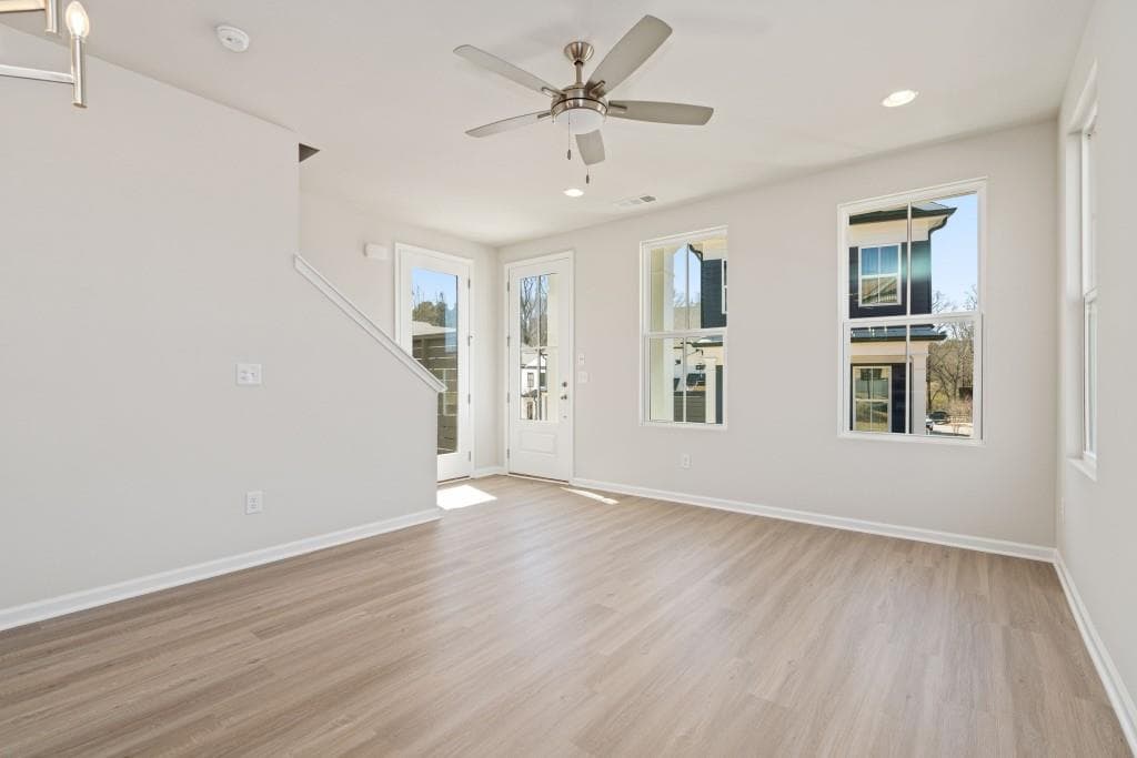 2 bedroom, 3 bathroom, 1,223 sq ft single family residence for sale at 249 10th Street, Auburn, GA 30011 — photo 4