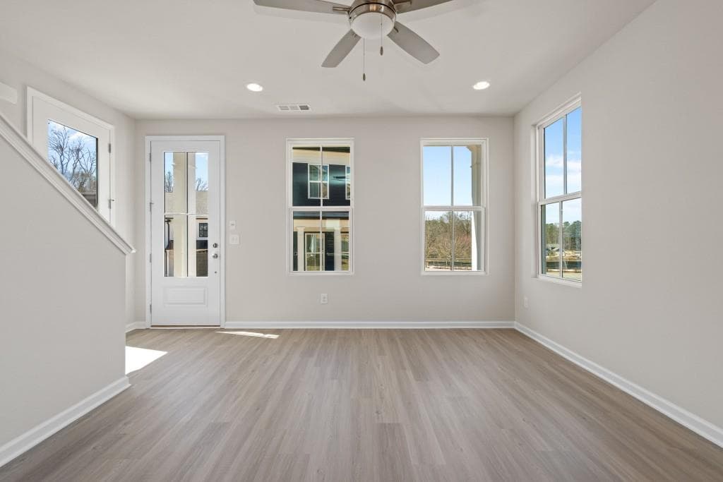 2 bedroom, 3 bathroom, 1,223 sq ft single family residence for sale at 249 10th Street, Auburn, GA 30011 — photo 5